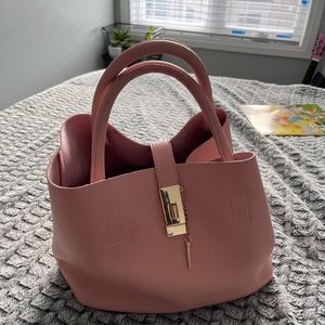 SLOUCHY PINK BAG